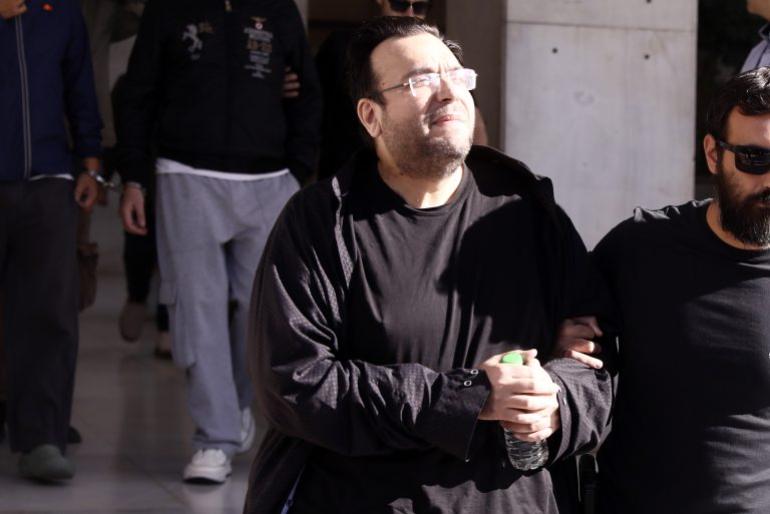 Απάτη στον ΕΦΚΑ: Το ζεύγος Καμπούρη δήλωνε 30.000 ευρώ τον χρόνο, αλλά έκανε αναλήψεις 2 εκατ. ευρώ