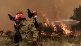 Φωτιά σε χώρο ανακύκλωσης στον Ασπρόπυργο, δείτε βίντεο