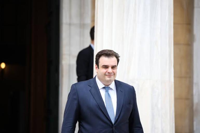 Πιερρακάκης: Πρόβλεψη για ιστορικό χαμηλό στην ανεργία από το 2008 και ανάπτυξη 2,3% το 2027