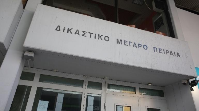 Στον ανακριτή σήμερα οι 13 συλληφθέντες για τη φωτιά στην Ύδρα