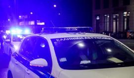 Άγιος Παντελεήμονας: Άγνωστοι γάζωσαν καφετέρια μέσα από αυτοκίνητο με υποπολυβόλο, τραυματίστηκε ένα 10χρονο κορίτσι