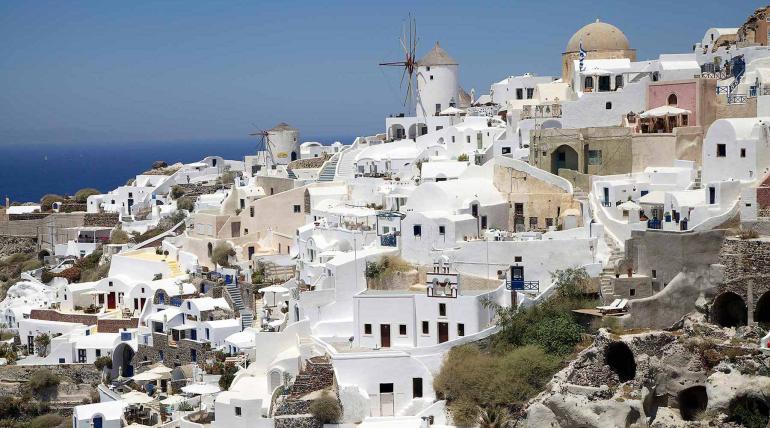 Σαντορίνη: Τα μέτρα μετά την έκτακτη σύσκεψη για τους σεισμούς - Κλειστά σχολεία και ακύρωση εκδηλώσεων