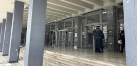 Θεσσαλονίκη: Γυναίκα υπέστη ηλεκτροπληξία μέσα στο Δικαστικό Μέγαρο - Προσπάθησε να ανάψει το φως