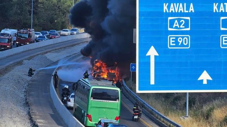 Ανακοίνωση ΟΑΣΘ για το λεωφορείο που κάηκε