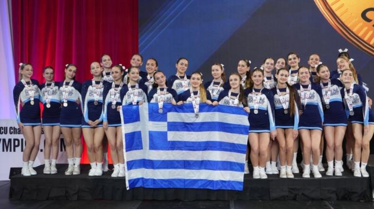Ασημένια τα κορίτσια της Εθνικής Ελλάδος στο Παγκόσμιο πρωτάθλημα Cheerleading στο Ορλάντο