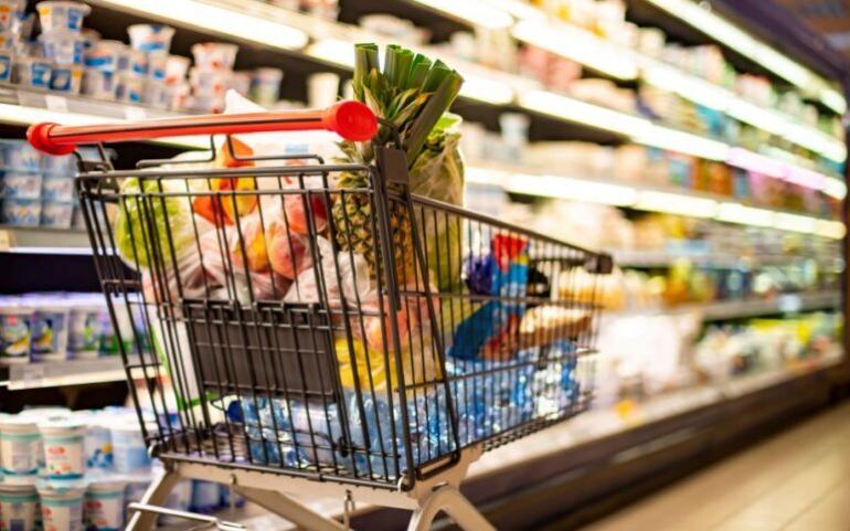 Eurostat: Στο 3,7% ο πληθωρισμός στην Ελλάδα τον Δεκέμβριο - Με 8,9% «έτρεξε» στα τρόφιμα