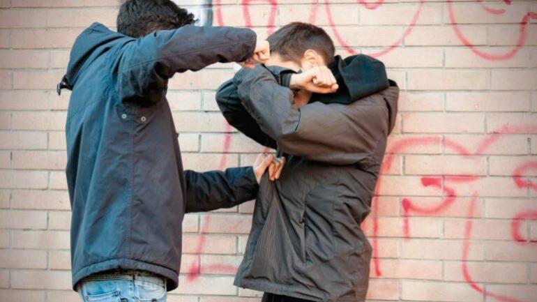 Ξάνθη: Θύμα άγριας επίθεσης 15χρονος – Του έστησαν παγίδα και τον χτύπησαν με μπουνιές και κλωτσιές στο κεφάλι