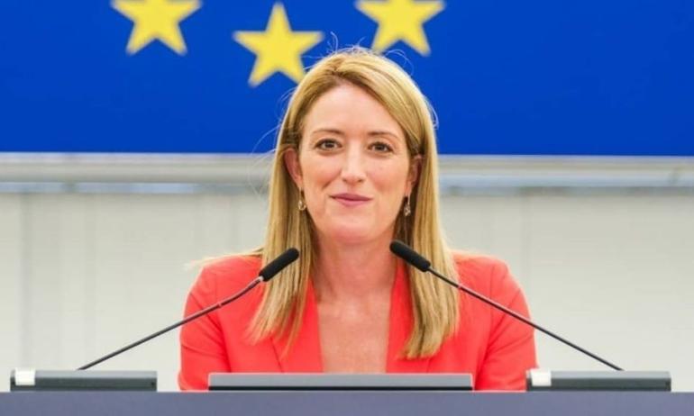 Μετσόλα στο Συνέδριο ΝΔ: Τα τελευταία 7 χρόνια η χώρα σας έχει πετύχει έναν εντυπωσιακό μετασχηματισμό