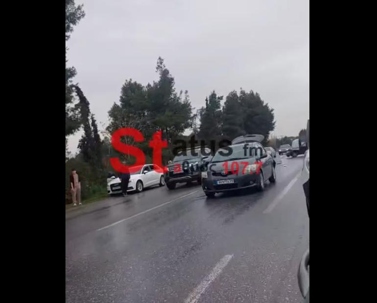 Μπαράζ τροχαίων ατυχημάτων στη Θεσσαλονίκη - Καραμπόλα 6 οχημάτων στον Περιφερειακό (ΒΙΝΤΕΟ)