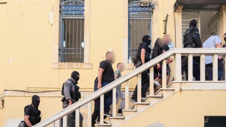 Μαφία Κρήτης: Προφυλακιστέοι μετά την απολογία τους τα δυο αδέλφια