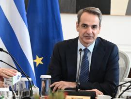 Μητσοτάκης για ομόφυλα ζευγάρια: Θα νομοθετήσουμε την ισότητα στον γάμο - Όχι στην παρένθετη μητέρα - Δεν θα βάλω κομματική πειθαρχία