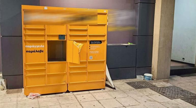 Καβάλα: Ένας τετράχρονος εγκλωβίστηκε σε θύρα παραλαβής δεμάτων