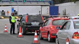 Θεσσαλονίκη: Διακινητές μεταναστών έπεσαν με το ΙΧ τους σε αυτοκίνητα στα διόδια της Ανάληψης