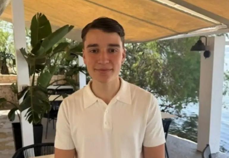 Θεσσαλονίκη: “Χωρίς δεύτερη σκέψη έτρεξα να την βοηθήσω – Χρειάζεται πάντα ψυχραιμία” λέει ο 18χρονος μαθητής που έσωσε γυναίκα που πνιγόταν σε εστιατόριο