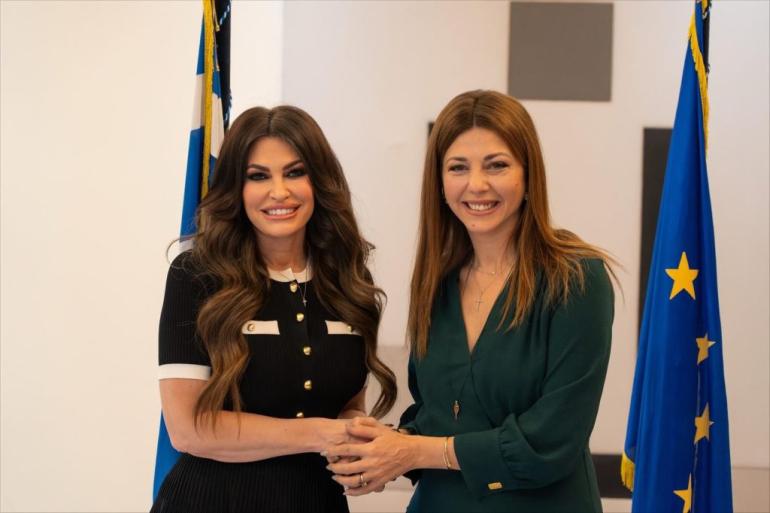 Συνάντηση Ζαχαράκη – Γκίλφοϊλ στο υπουργείο Παιδείας- «Χτίζουμε γέφυρες γνώσης μεταξύ των δύο χωρών»