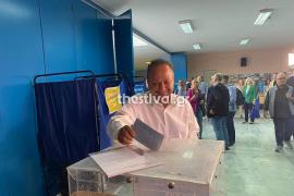 Θεσσαλονίκη: Ψήφισε ο Στ. Αγγελούδης – “Κάνουμε μια νέα αρχή για μια πόλη πιο καθαρή, πράσινη και φωτεινή” (video)