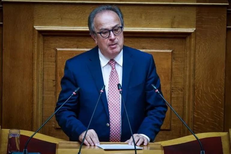«Νίκη»: Παραιτήθηκε από βουλευτής ο Γεώργιος Αποστολάκης