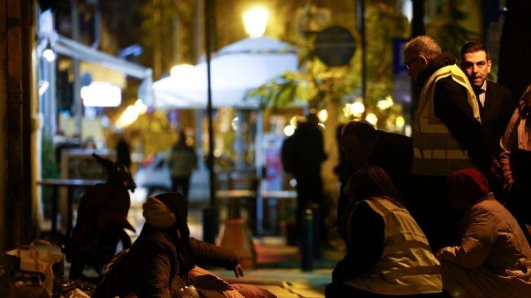 Θεσσαλονίκη: Δήμος, Γιατροί του Κόσμου και Άρσις στα "στέκια" των αστέγων, στην καρδιά της πόλης