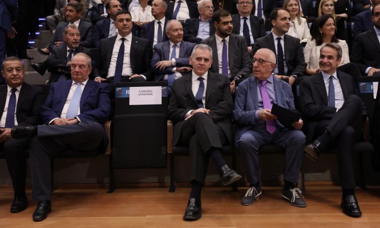 Απών ο Σαμαράς από την παρουσίαση βιβλίου του Στυλιανίδη στο Ωδείο