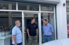 Επίσκεψη του Θεόδωρου Πανταλέων στους επαγγελματίες του Ευόσμου για τα προβλήματα μετά τις πολύωρες διακοπές ρεύματος