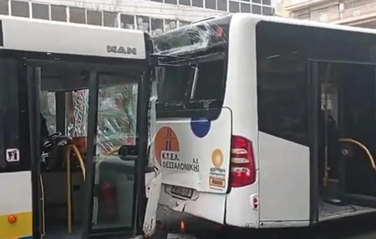 Θεσσαλονίκη: Σύγκρουση δύο αστικών λεωφορείων – Πέντε τραυματίες