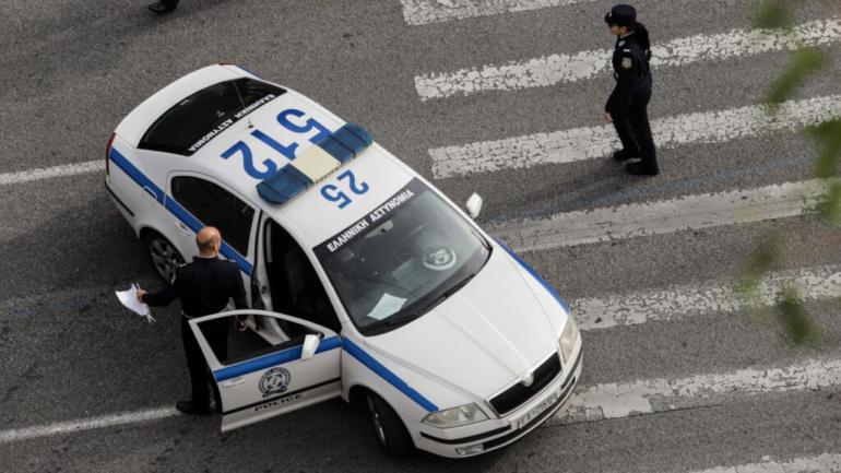 Εντοπίστηκε ύποπτο σακίδιο έξω από τη ΓΑΔΑ