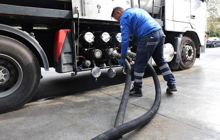 Μείωση 40 λεπτά στο πετρέλαιο θέρμανσης, 20 λεπτά στο diesel, 10 λεπτά στην αμόλυβδη και αύξηση 30% στο επίδομα θέρμανσης