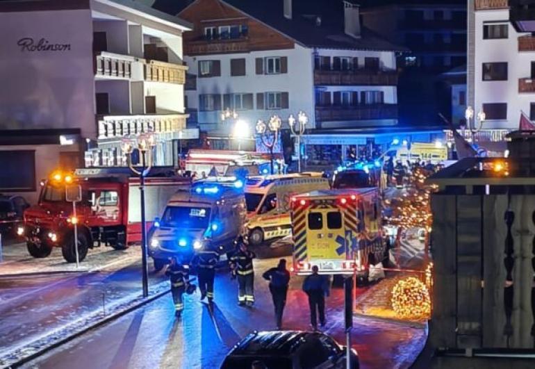 Κραν Μοντανά: Αναγνωρίστηκαν οι τέσσερις πρώτοι σοροί από τη φονική πυρκαγιά
