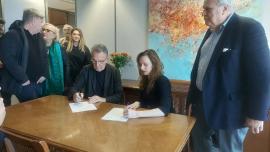 Δημοψήφισμα για ΔΕΘ: Κούτες με έγχαρτες και ψηφιακές υπογραφές κατέθεσε η Οργανωτική Επιτροπή στον δήμο