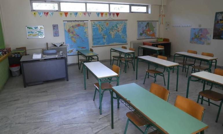 Μακρή: Μέσω της εφορίας θα πληρώνουν οι γονείς τις φθορές που προκαλούν τα παιδιά τους στο σχολείο