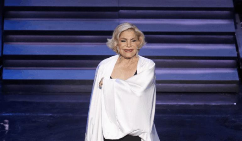 "Έφυγε" η Μαρινέλα