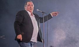 Ο Βασίλης Καρράς έκανε τηλεφωνική παρέμβαση στο Fame Story: «Είμαι εδώ»
