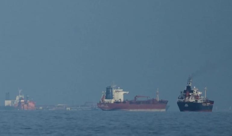 WSJ: Ελληνόκτητο δεξαμενόπλοιο διέσχισε τα Στενά του Ορμούζ με αμερικανική συνδρομή