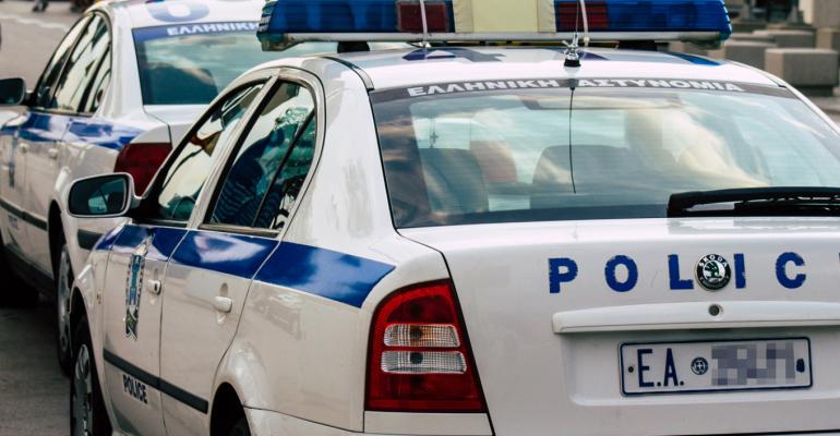Ηράκλειο: Ταυτοποιήθηκαν δύο από τους δράστες που ξυλοκόπησαν οικογένεια τουριστών σε μπαρ