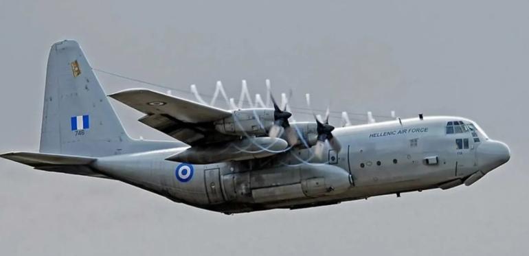 Απογειώθηκε για τη Ρουμανία το C-130 που θα μεταφέρει τις σορούς των φιλάθλων του ΠΑΟΚ στη Θεσσαλονίκη