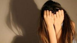 Φρίκη στην Αθήνα: 56χρονος βίαζε επί 7 χρόνια την ανήλικη κόρη της συντρόφου του