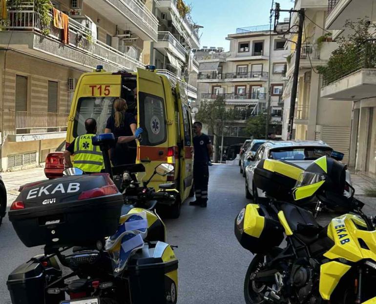 Θεσσαλονίκη: Πτώση γυναίκας από μπαλκόνι διαμερίσματος - Μεταφέρθηκε στο νοσοκομείο σε βαριά κατάσταση
