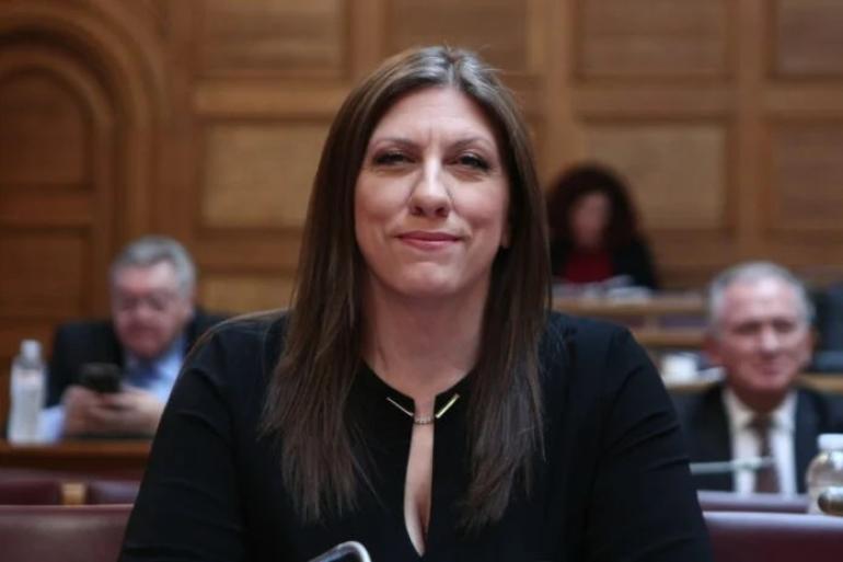 Κωνσταντοπούλου για Άδωνι: «Είναι κότα, τρεις μήνες περιμένω να μου κάνει μήνυση»