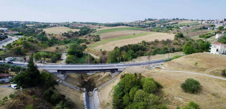 Δήμος Θέρμης: Παραδόθηκε στην κυκλοφορία η γέφυρα που συνδέει Τρίλοφο και Πλαγιάρι