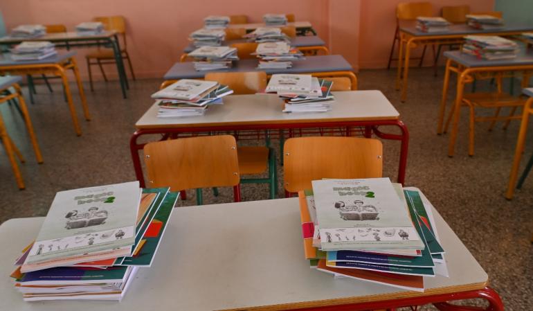Αχαΐα: Συνελήφθη 13χρονος που θώπευσε συμμαθήτριά του στις τουαλέτες του σχολείου