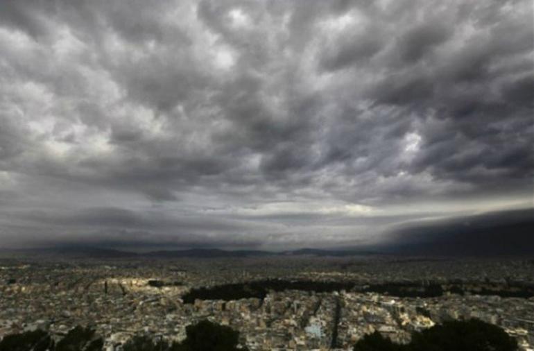 ΚΑΙΡΟΣ: Πέφτει η θερμοκρασία, πού περιμένουμε βροχές-Με τι καιρό θα ψηφίσουμε αύριο