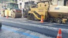 Θεσσαλονίκη: Ξεκίνησαν οι ασφαλτοστρώσεις στο κέντρο της πόλης – Σε ποιους δρόμους θα πέσει πίσσα