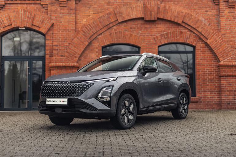 OMODA 5 SHS-H: Η νέα υβριδική τεχνολογία SHS σε ένα σύγχρονο crossover