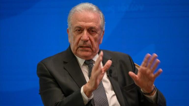 Κομισιόν για Αβραμόπουλο: Το 2023 κάναμε εσωτερικό έλεγχο, όχι “έρευνα”