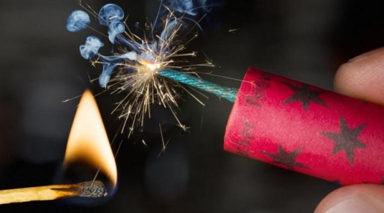 Μενίδι: Στο νοσοκομείο σοβαρά τραυματισμένος στο χέρι 12χρονος μετά από έκρηξη κροτίδας