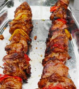 Taste Atlas: Το κοντοσούβλι φέρνει την ελληνική κουζίνα στη 2η θέση παγκοσμίως για το 2025-26