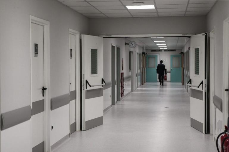 Κρατικό Νίκαιας: Πέθανε τραυματιοφορέας εν ώρα εργασίας