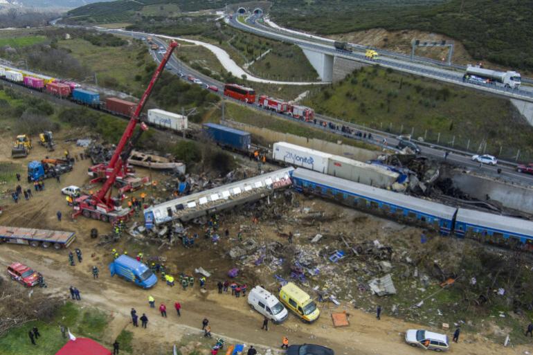 Τέμπη: Οι καμπάνες σε όλη τη χώρα θα χτυπήσουν πένθιμα 57 φορές, ένα χρόνο μετά