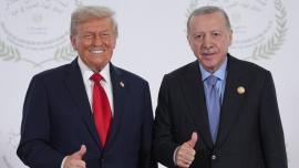 Σύνοδος του NATO: Στην Άγκυρα έφτασε ο Ντόναλντ Τραμπ – Στις 15:15 η κρίσιμη συνάντηση με τον Ερντογάν