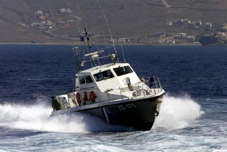 Χαλκιδική: Η ανακοίνωση του λιμενικού για τη διάσωση των τεσσάρων Αυστριακών από σκάφος που τούμπαρε